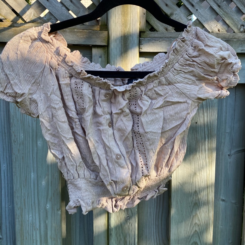 NWT Cropped ruffle top